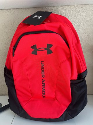 Mochila Under Armour Roja y Negra