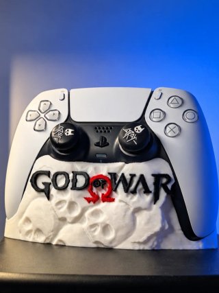 Soporte para mando PS5 God of War