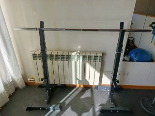Soporte para Pesas y Barra