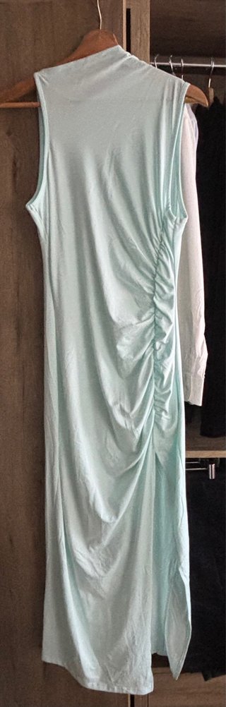 Vestido Turquesa con Fruncido Lateral