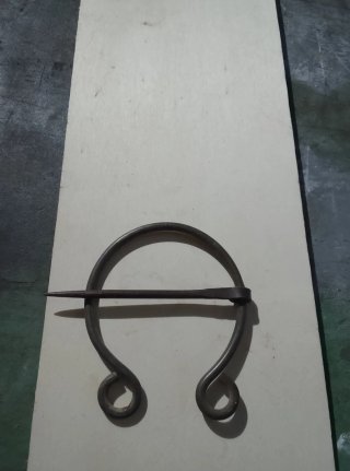 Fíbula Omega de Hierro
