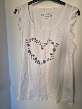 Camiseta Blanca con Corazón Floral Talla L