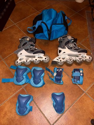 Patines en línea con set de protecciones