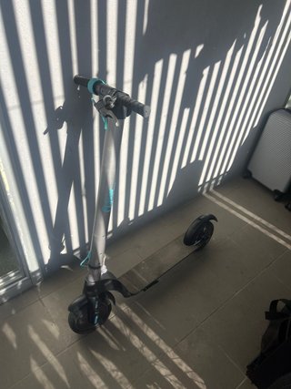 Patinete eléctrico Outsider 700W – Funciona perfe.