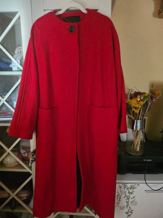 Abrigo Rojo Zara