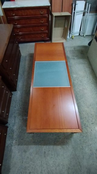 Mesa de comedor de madera