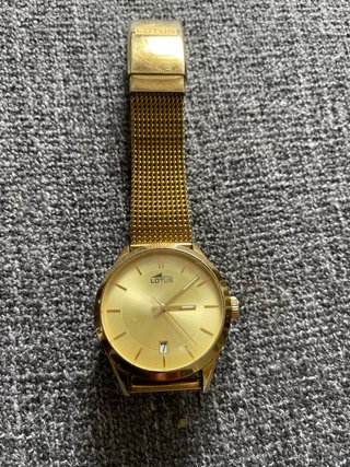 Reloj Lotus Dorado