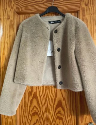 Chaqueta Zara beige
