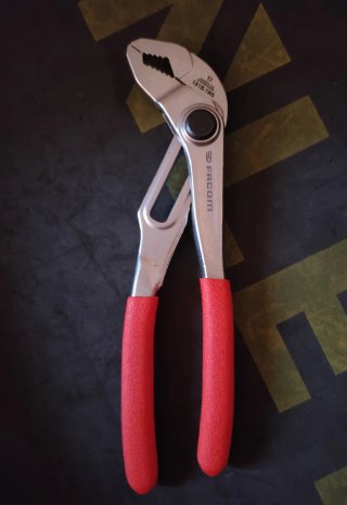 Alicates Extensibles Facom 181B.18G