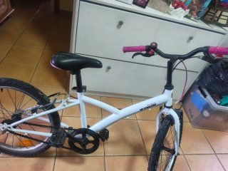 Bicicleta Btwin 20 pulgadas para niña