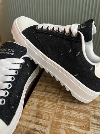Zapatillas Numeris Negras y Blancas