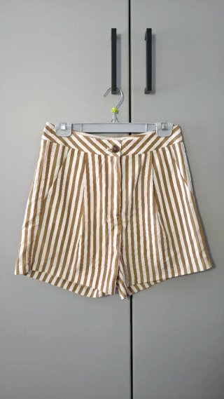 Pantalón corto de traje a rayas