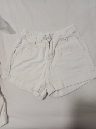 2 Shorts Blancos