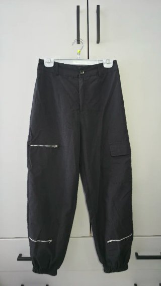 Pantalón cargo negro