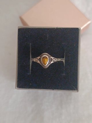 Anillo de Plata de Ley con Ojo de Tigre