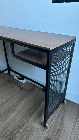 Escritorio FÄLLBO IKEA. Impecable!!