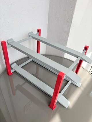 ENORME EXPOSITOR,ELEVADOR 1/10 PARA 2 COCHES EN 3D