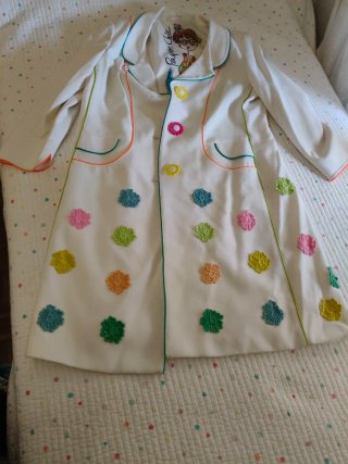 Abrigo Poupeé Chic Blanco con Flores