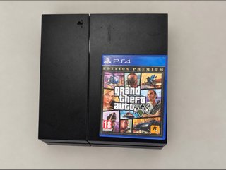 PlayStation 4 (PS4) 500GB + GTA V