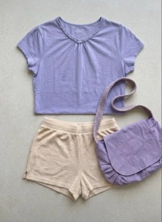 Outfit 3 piezas: Camiseta, Short y Bandolera