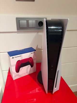 Consola PlayStation 5 (PS5) y Mando DualSense