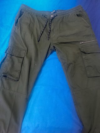 Pantalón Cargo Verde Oliva Inside Talla L
