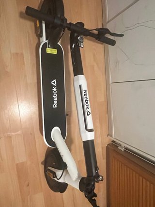 Patinete Eléctrico Reebok