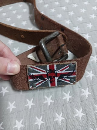 Cinturón de cuero Ikks con detalle de bandera