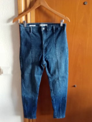 Pantalón vaquero Bershka azul