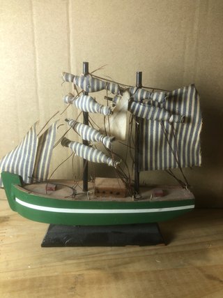 Barco Decorativo de Madera