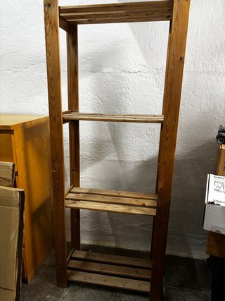 Estantería IKEA de madera