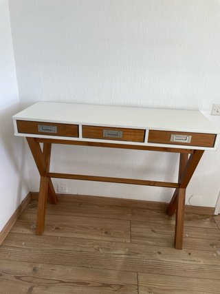 Mesa recibidor de madera