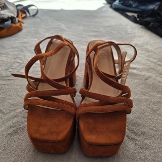 Sandalias de plataforma marrones