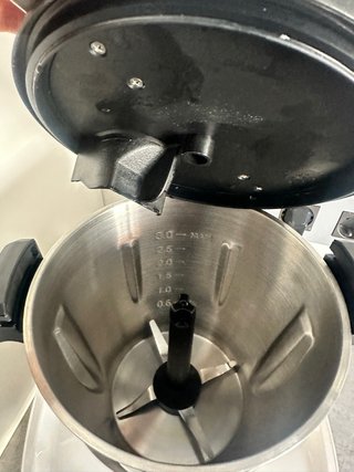 Robot de cocina con jarra de acero