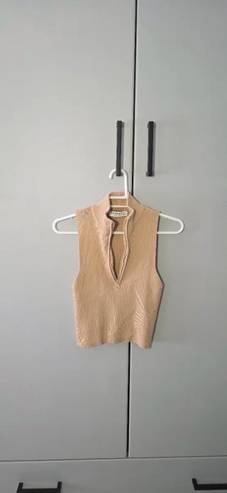 Top de punto beige