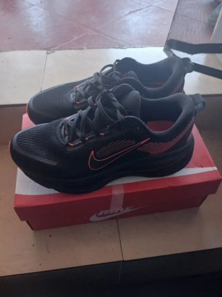 Zapatillas Nike Zomm Negras usado dos veces puesto