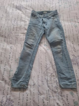 Pantalón vaquero azul talla 7 años