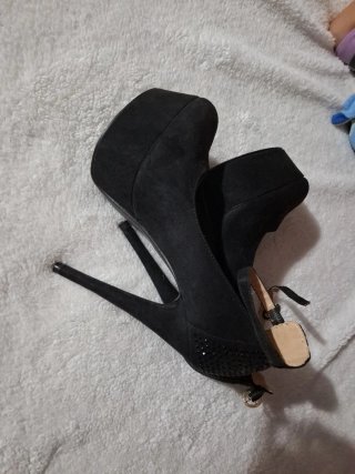 Zapatos de tacón negros con plataforma