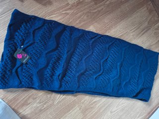 Cuello de punto azul marino
