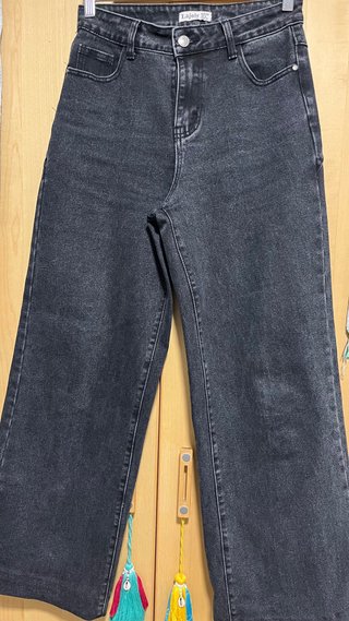 Pantalones Negros, estrellas plateadas Talla 36