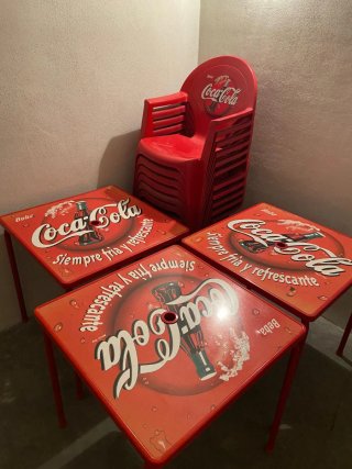 Set 11 Sillas y 3 Mesas Coca-Cola Vintage