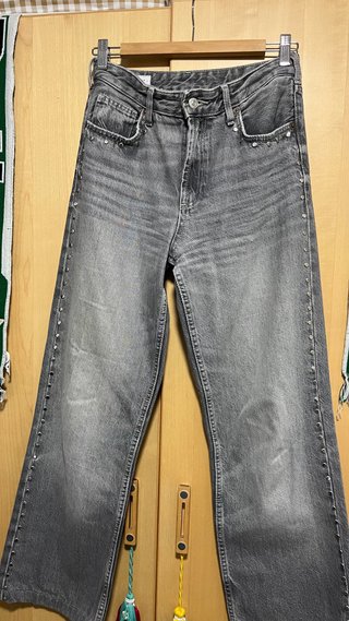 Pantalón Gris Zara con Tachuelas Talla 38