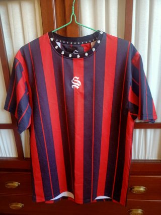 Camiseta Manga Corta Rayas Roja y Negra