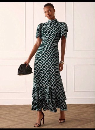 Vestido largo tela con caida. Talla L pequeña