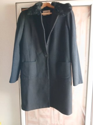 Abrigo Negro de Mujer Talla L