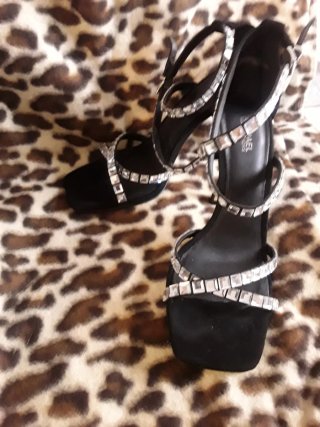 Sandalias Michael Kors Negras con Pedrería
