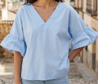 Blusa con volantes Uterqüe