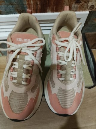 Bambas Kelme Beige y Rosa