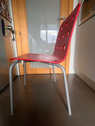 Set de 4 sillas de cocina. En buenas condiciones
