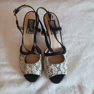 Sandalias de Piel Moda de España